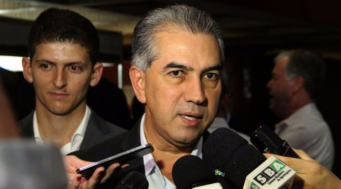 Governador entrega obras e anuncia investimentos de R$ 38 milhões a Ponta Porã Governador entrega obras e anuncia investimentos de R$ 38 milhões a Ponta Porã