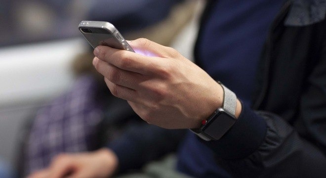 Inep proíbe o uso de celular a aplicadores do Enem Inep proíbe o uso de celular a aplicadores do Enem