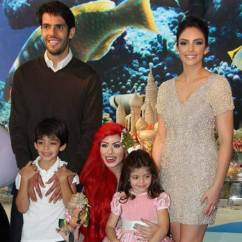 Kaká e Carol Celico com Lucca e Isabela Foto: Reprodução/ Instagram