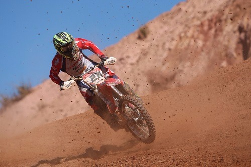 Paulo Alberto, da equipe Honda, durante etapa do Campeonato Brasileiro de motocross - Cesar Araújo/Vipcomm