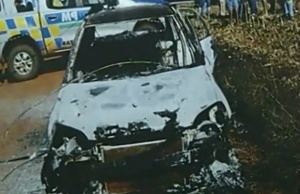 Corpo da vítima foi encontrado carbonizado dentro de carro, em Goiás.