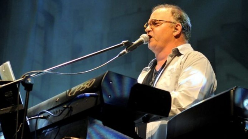Guilherme Arantes em show. Foto: Divulgação.