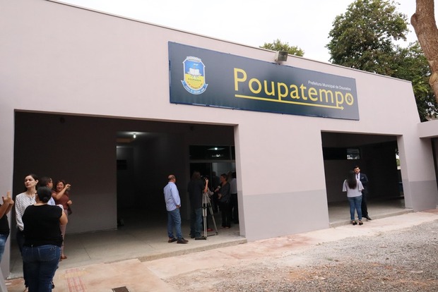 Prefeita inaugura Poupatempo e diz que é necessário recuperar os prédios públicos