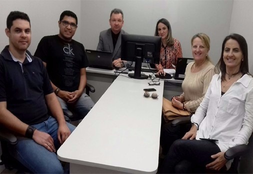 Carreta da Justiça oficializa união homoafetiva em Laguna Carapã