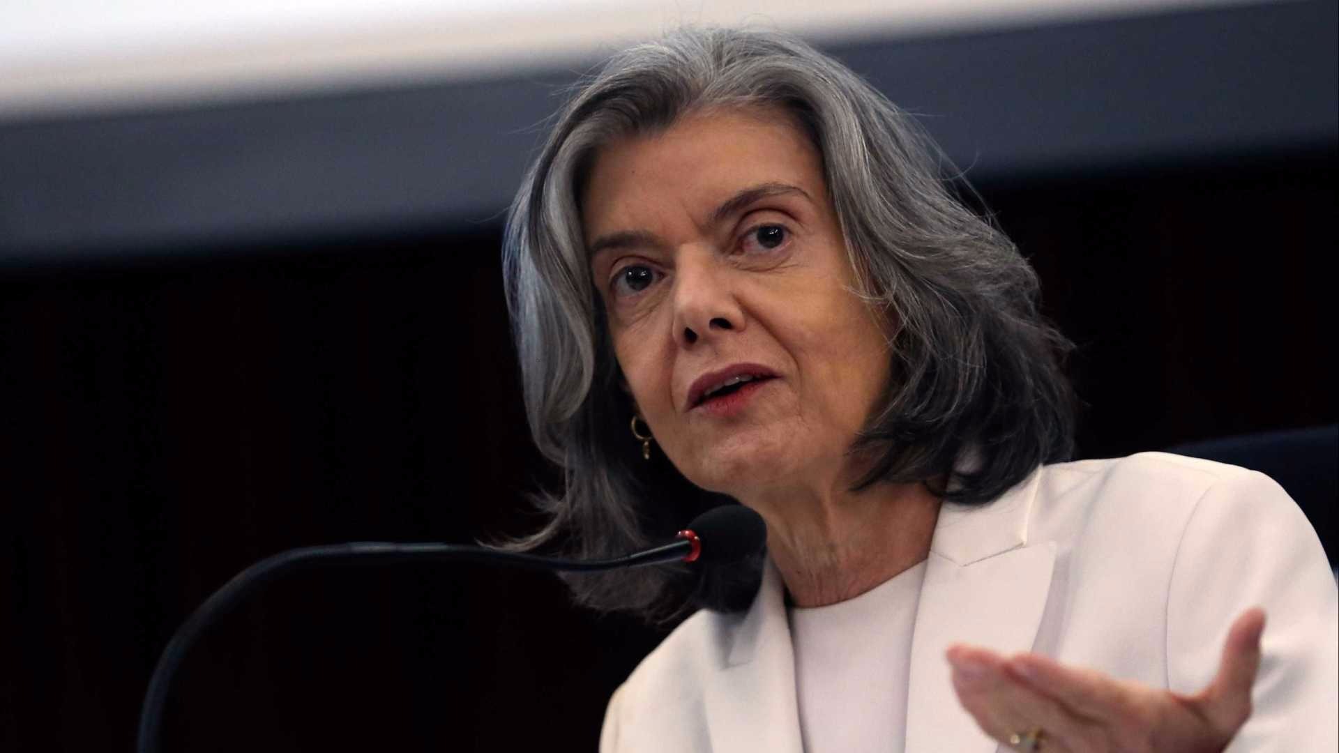 'Processos da Lava Jato precisam ser julgados', diz Carmen Lúcia José Cruz/Agência Brasil