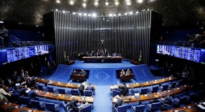 Relator de PEC Emergencial apoia cortar salário de servidor PEC Emergencial é proposta urgente do pacote 'Mais Brasil'
REUTERS/Adriano Machado