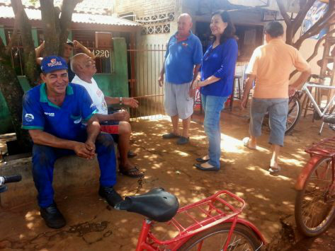 Em visita a bairros Délia ouve os principais pedidos da população Nas regiões do Jardim Santa Maria e Maracanã a prefeita Délia Razuk conversa com os moradores sobre melhorias para os bairros – Divulgação
