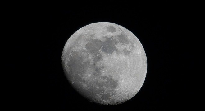 Último eclipse do ano poderá ser visto nesta terça-feira em todo país Lua cheia ficará com aspecto de Lua crescente durante o eclipse lunar parcial. Pixabay