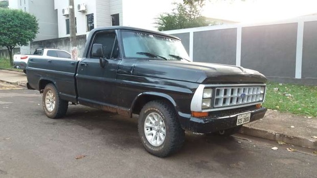 Bandidos fazem família de refém e roubam caminhonete, jóias e dinheiro (Oswaldo Duarte/Dourados News)