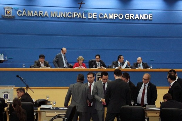 Vereadores votam reforma da previdência em último dia de sessão Vereadores votam reforma da previdência em último dia de sessão