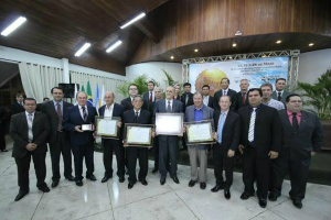 Fotos – Thiago Morais

Vereadores, diretores do sindicato rural de Dourados e os homenageados da Câmara