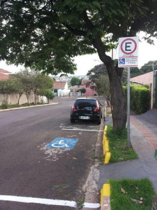 Clínica acionou equipe da Agetran para fazer sinalização 