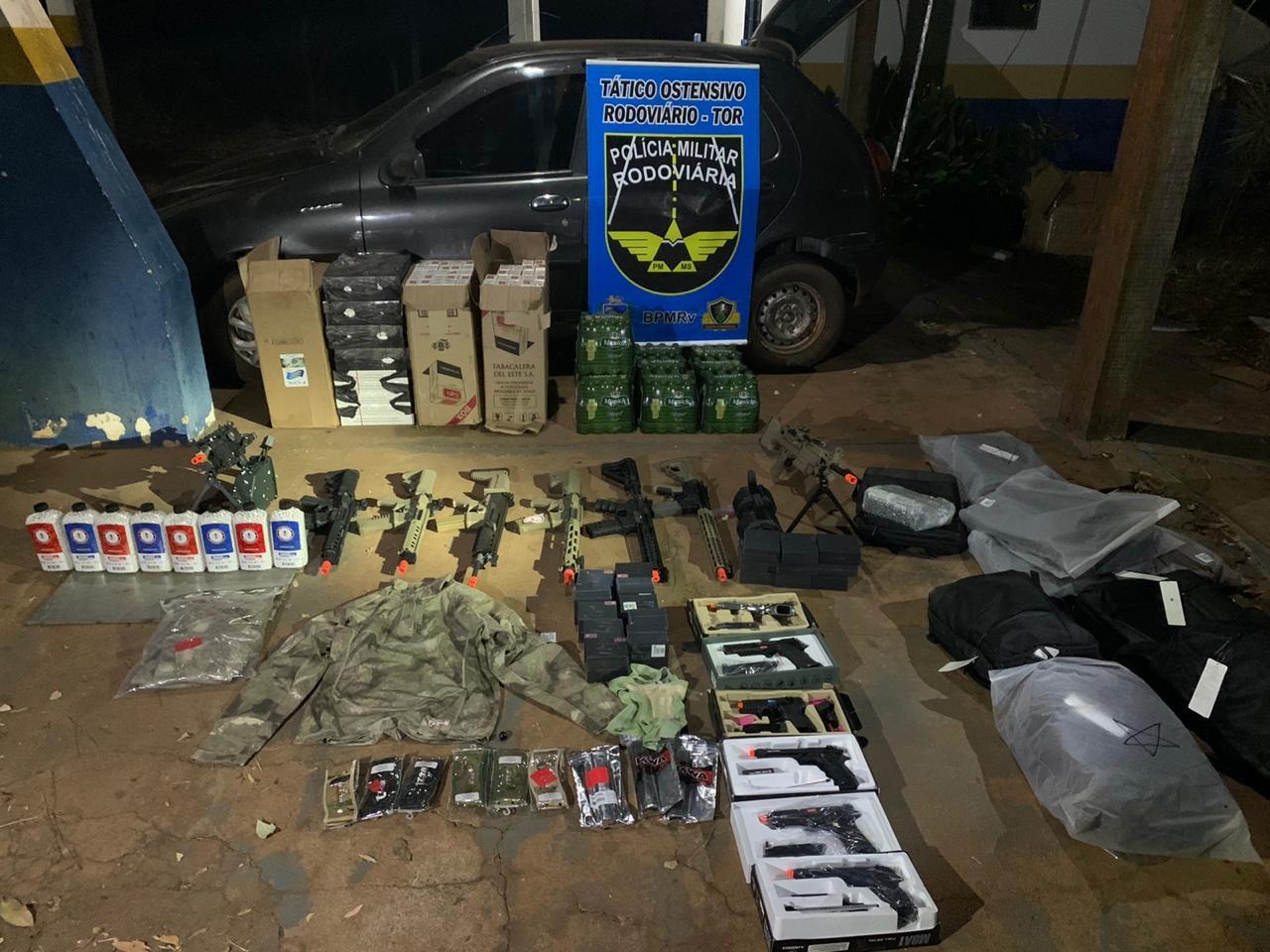 De cigarros a armas airsoft são apreendidas em rodovia de MS