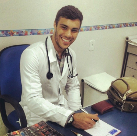 Médico muda rumo profissional ao ver filme sobre história do adventismo Benício é um dos telespectadores que se sentiu profundamente impressionado com o que viu no filme adventista.