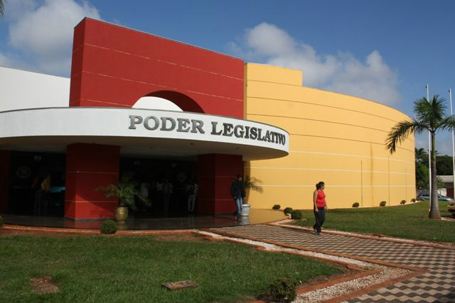 Cinco candidatos que disputaram cargo de vereador são suspeitos de comprar votos Um dos investigados foi reeleito ao cargo - Foto: Naviraí Diário