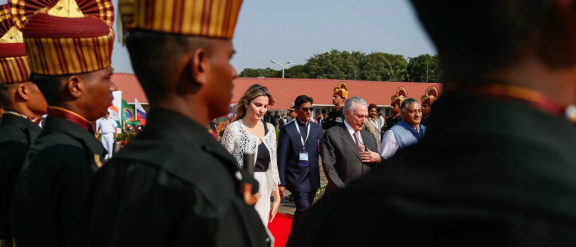 Em Tóquio, Marcela aproveita o dia para sair e visitar escola © Reprodução / Beto Barata / PR