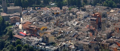 Novo terremoto assusta moradores de Amatrice, na Itália © REUTERS/Stefano Rellandini