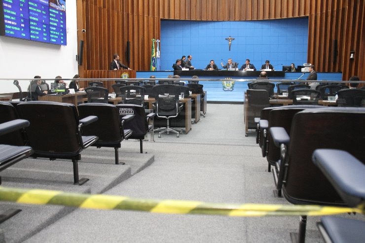 Na sessão de hoje o plenário já foi isolado; Casa de Leis restringirá acesso. Wagner Guimarães