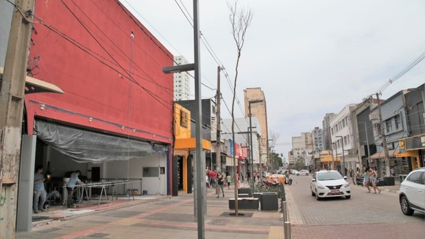 Na 14 de Julho revitalizada, empresários investem em reforma de lojas e novos negócios (Denilson Secreta/PMCG)