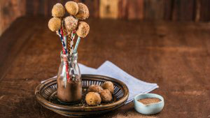 Aprenda a a fazer Bolinho de chuva recheado com brigadeiro Aprenda a a fazer Bolinho de chuva recheado com brigadeiro