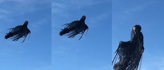 Homem assusta vizinhos com drone fantasiado de criatura das trevas © Reprodução/Twitter