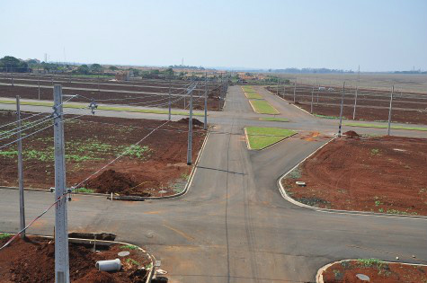 Prefeitura já aprovou 13 loteamentos neste ano em Dourados com 8 mil terrenos Com gestão municipal moderna Dourados agiliza investimentos e ganha novos loteamentos – A. Frota