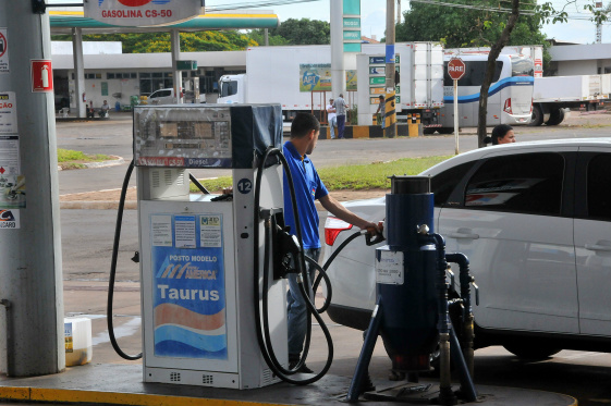 Com redução na refinaria, preço aumento para o consumidor - Foto: Valdenir Rezende / Correio do Estado