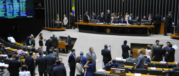 PEC 241 volta a ser colocada à prova nesta semana na Câmara