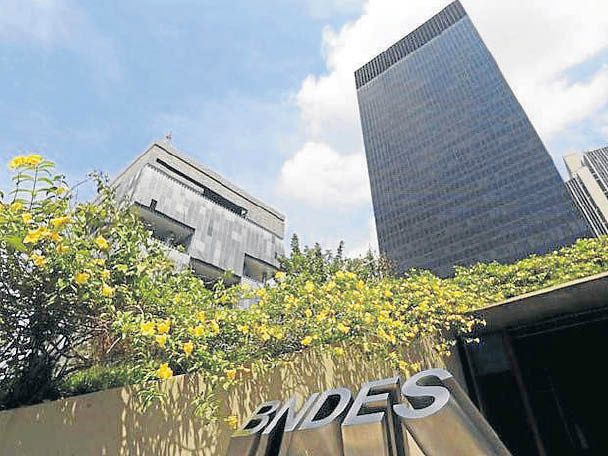 Dívida com bancos federais saltou para mais de R$ 1 bilhão no final do ano passado - Foto: Divulgação