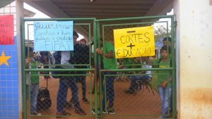 Alunos já haviam ocupado escola na semana passada - Fotos: Ligado na Redação