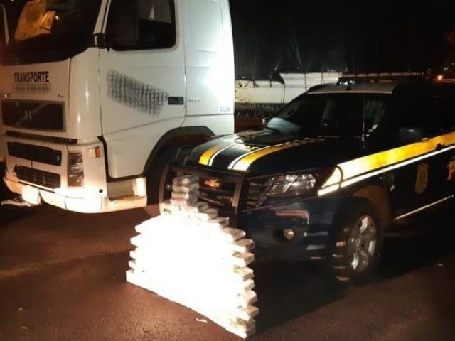 Homem é preso pela PRF com 103 quilos de cocaína na BR-060 Divulgação