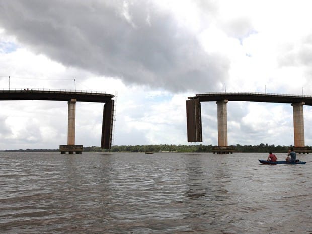 Imagem de Ponte Ayrton Senna caída é falsa Rede social/WhatsApp