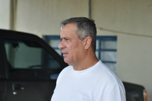 O piloto foi afastado e passa por dificuldades financeiras (Foto: Marcelo Calazans)