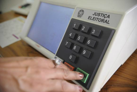 Eleitores de 55 municípios voltarão às urnas domingo (30), no segundo turno de votação -Agência Brasil/Fabio Rodrigues Pozzebom

