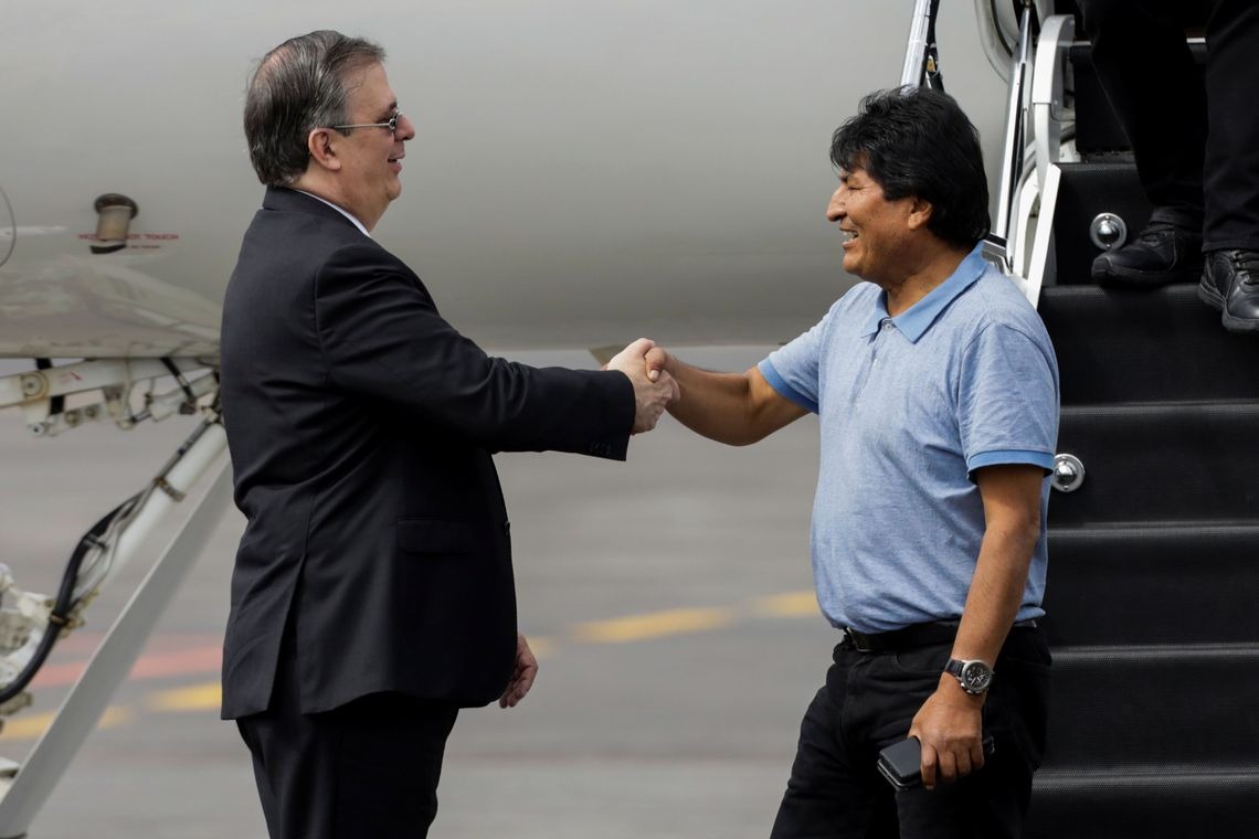 Evo Morales chega ao México e denuncia golpe de Estado na Bolívia REUTERS/Luis Cortes