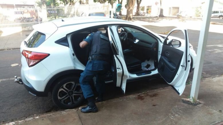 Homem é preso com carro roubado que seria levado para Sapucaia Foto: Osvaldo Duarte