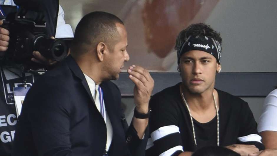 Pai de Neymar tem reunião marcada com dirigente da Juventus Foto: Lance