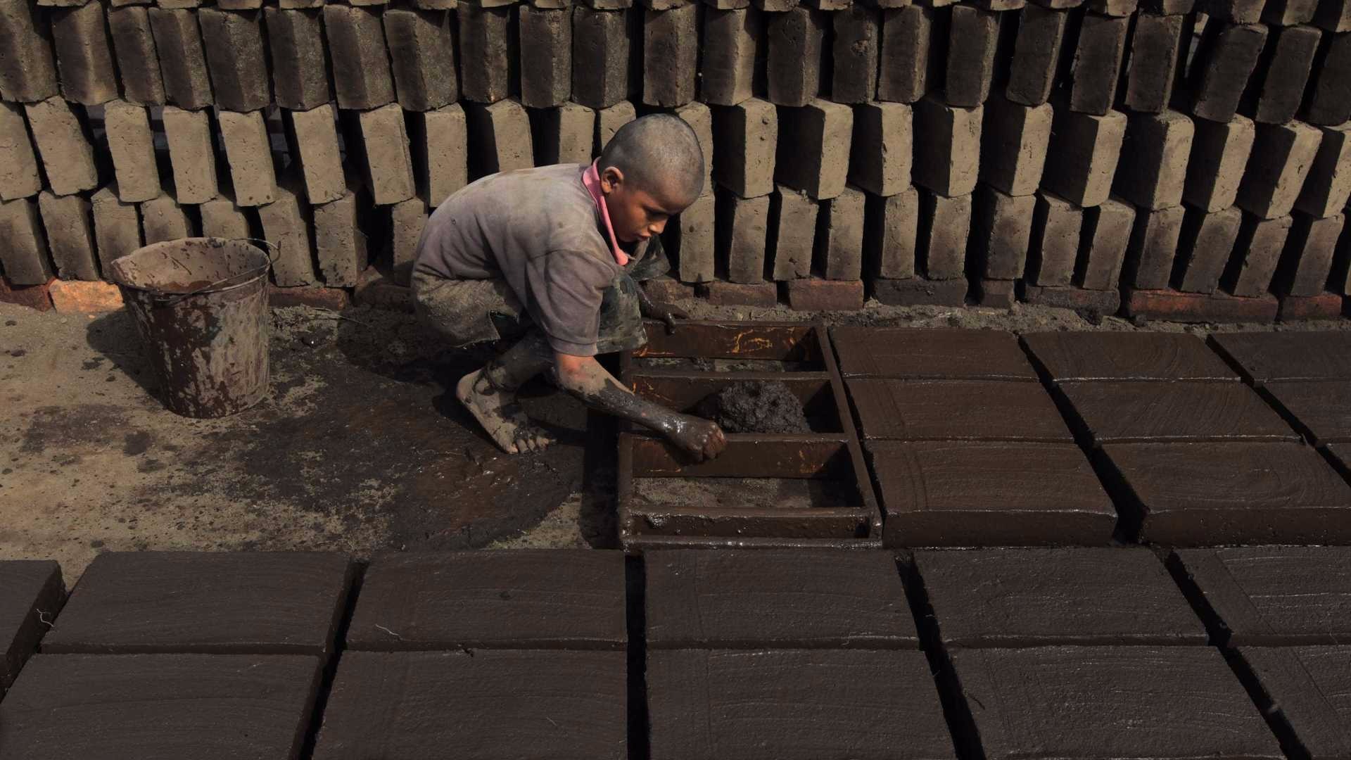 Trabalho infantil atinge 1,8 mi de crianças e adolescentes no Brasil Soe Zeya Tun/Reuters