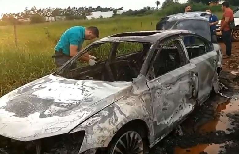 O veículo foi encontrado há cerca de sete quilômetros de Pedro Juan Caballero. Divulgação
 
