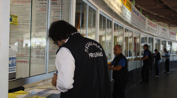 Procon faz plantão de fiscalização no terminal rodoviário da Capital Foco da operação é verificar concessão de passagens gratuitas para pessoas com deficiência e idosos.