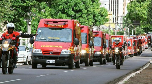 Renovação da frota dos Bombeiros Militares permite intensificar combate a incêndios em MS Investimentos do Governo do Estado renovaram frota da Corporação. Foto. BM-5/Corpo de Bombeiros Militar de MS