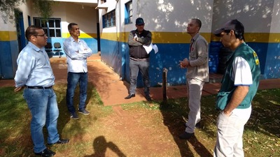 Pedro Pepa ouve reivindicações de agentes de saúde e endemias Pedro Pepa durante visita ao Centro de Controle de Zoonoses de Dourados / Foto: Divulgação