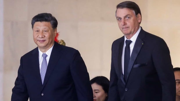 Aliados de Guaidó constrangem Brasil na abertura do Brics (Reuters)