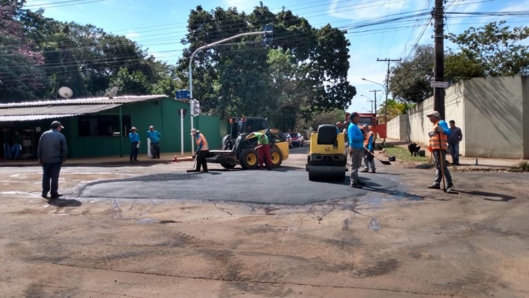 Rotatória é substituída por semáforo em cruzamento perigoso na Rua da Divisão