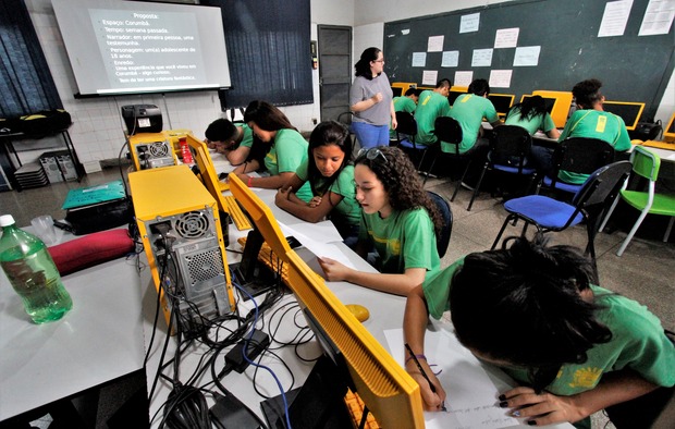 Estudantes de Corumbá produzem contos com histórias fantásticas durante Oficina no Fasp Estudantes de Corumbá produzem contos com histórias fantásticas durante Oficina no Fasp