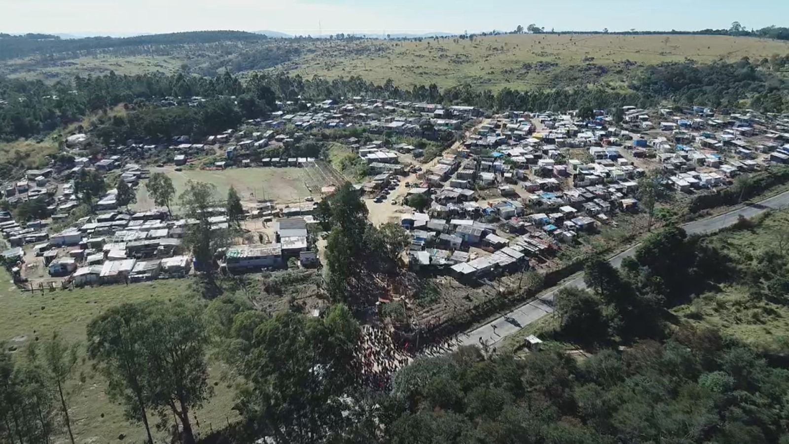 Motorista avança em manifestação e mata trabalhador rural Ocupação Marielle Vive em Valinhos tem cerca de 1 mil famílias, segundo MST. Moradores faziam protesto e foram atropelados por veículo. — Foto: Reprodução/EPTV