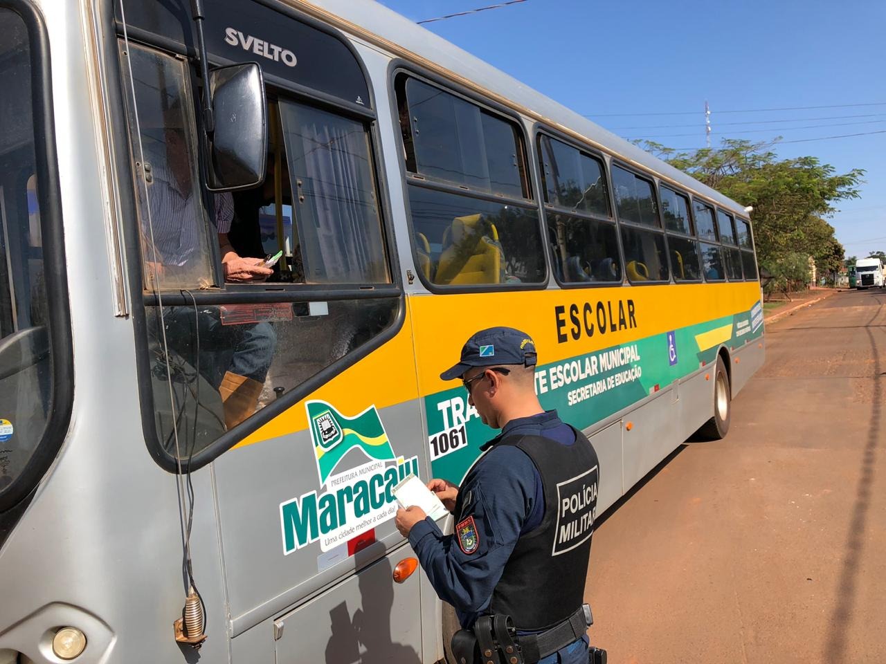 Polícia faz operação e quer prevenir acidentes com transporte escolar Polícia faz operação e quer prevenir acidentes com transporte escolar
