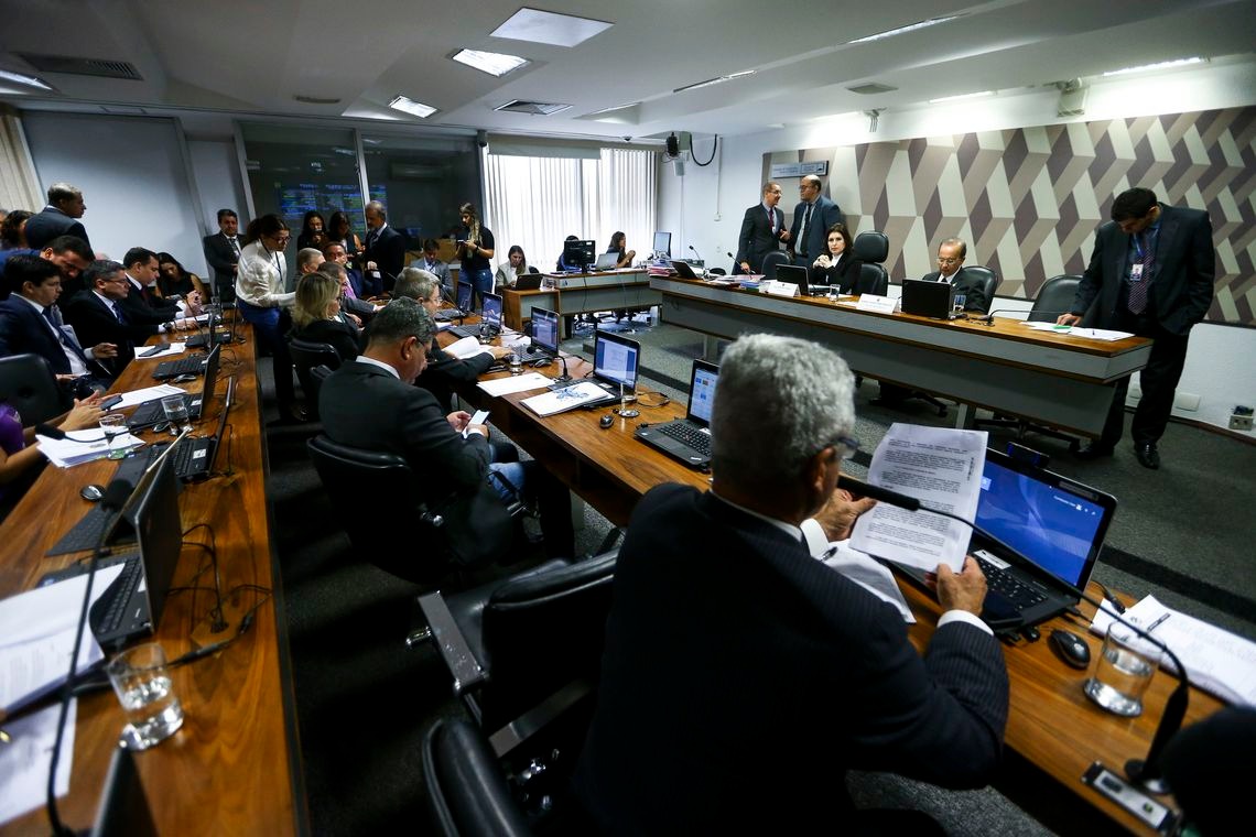 Plenário do Senado deve votar hoje a PEC das Liminares Marcelo Camargo/Agência Brasil