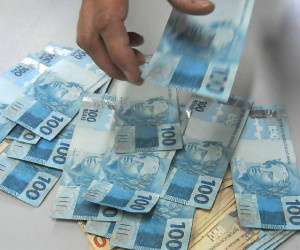 Desembolso da prefeitura da Capital com servidores somou R$ 1,3 bilhão de janeiro a abril 
(Foto: Álvaro Rezende/Correio do Estado/Arquivo)