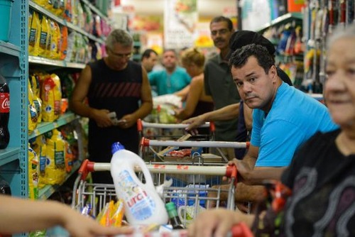 Preços dos alimentos da cesta básica caíram em 21 capitais. Belém registrou a redução mais expressiva: -13,16%Tânia Rêgo/Agência Brasil


